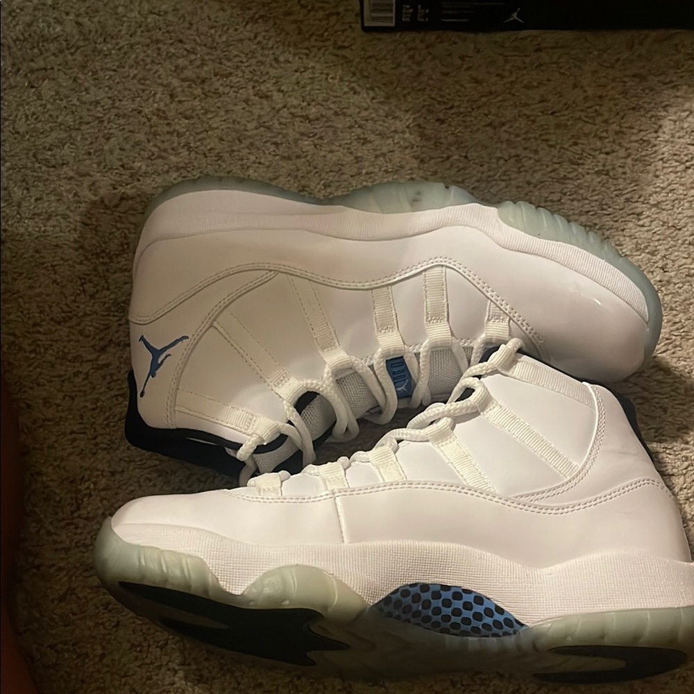 Air Jordan 11 “Legend Blue”